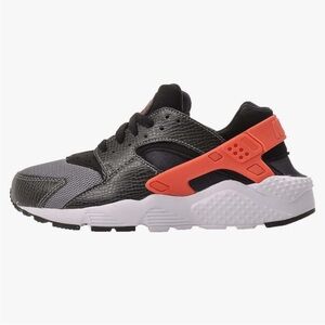 Nike huaraches/ black, grey and crimson/ size 7Y